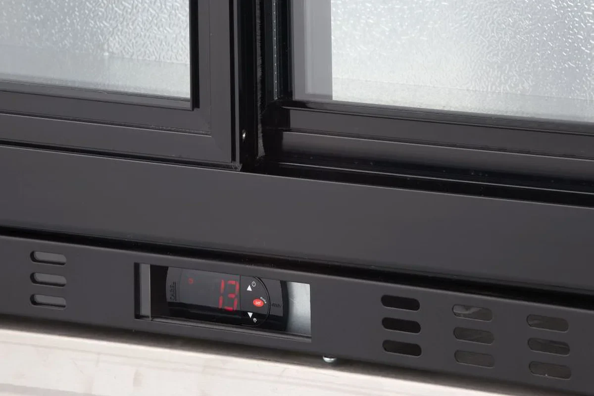 Barkühlschrank ECO 230 mit Schiebetüren schwarz, LED Beleuchtung, unterbaubar - Image 7