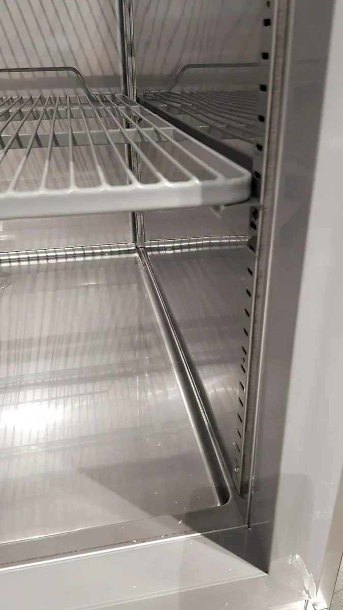 Coreco Edelstahlkühlschrank US Range 1400 mit Glastür - Image 3