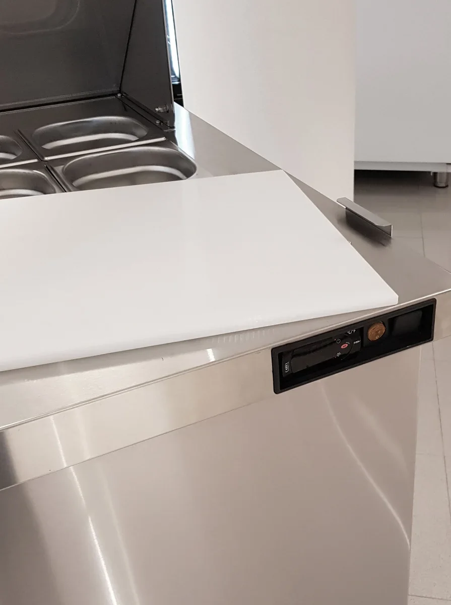Coreco Saladette US Range 1200 - 0/4 mit Glasaufsatz - Image 4