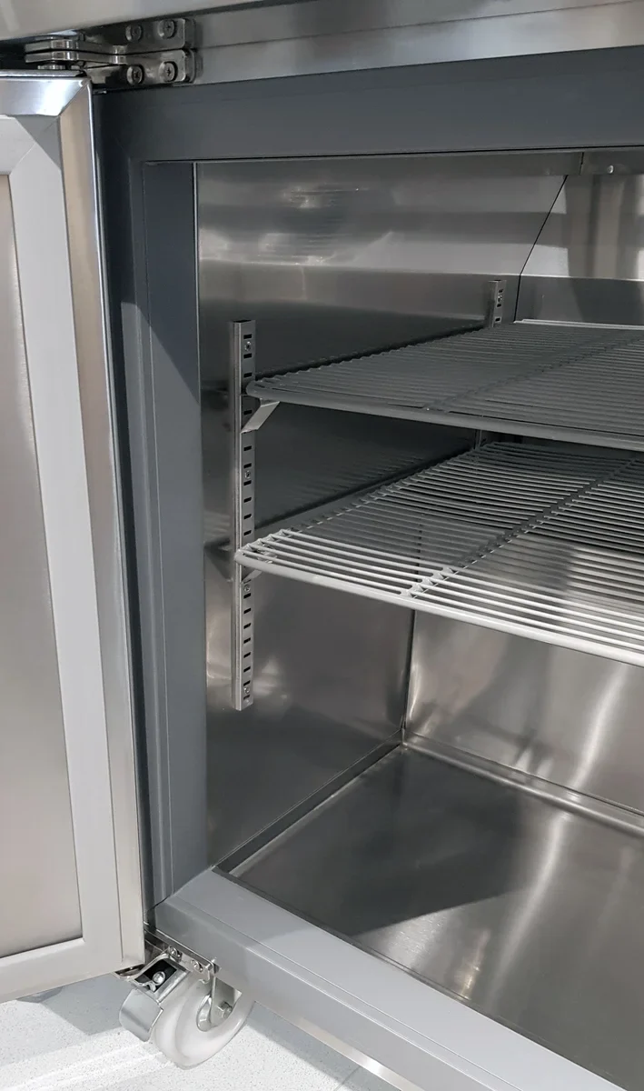 Coreco Saladette US Range 1200 - 2/0 mit Glasaufsatz - Image 3