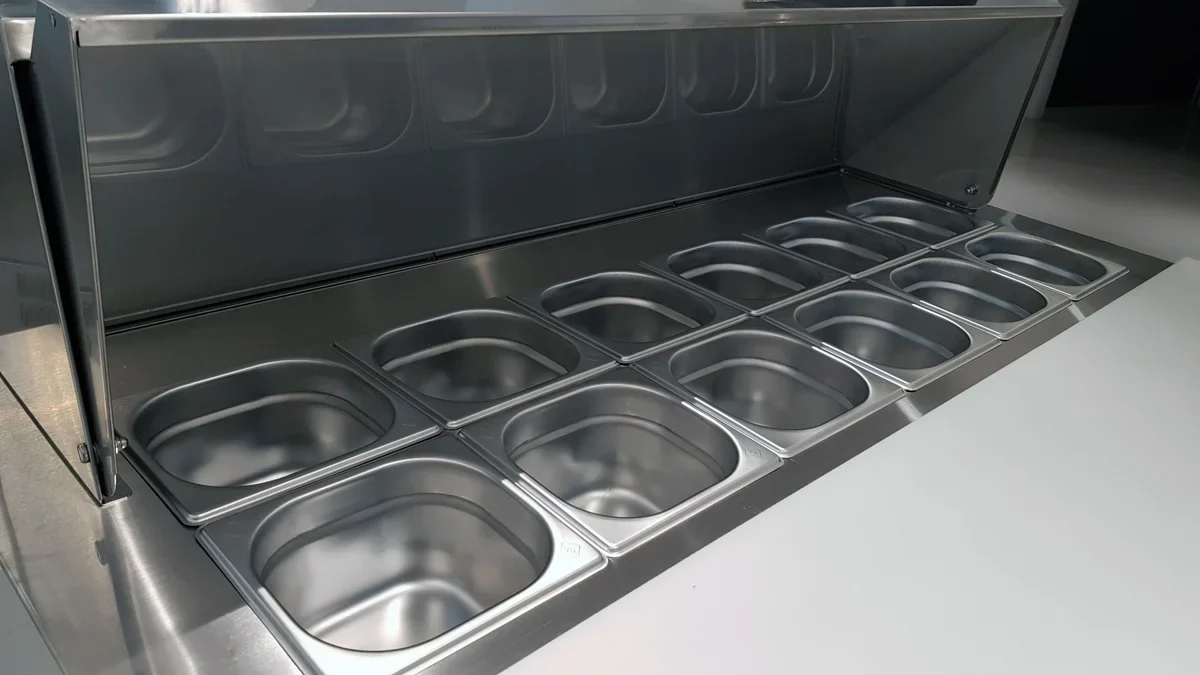 Coreco Saladette US Range 1200 - 2/0 mit Glasaufsatz - Image 7