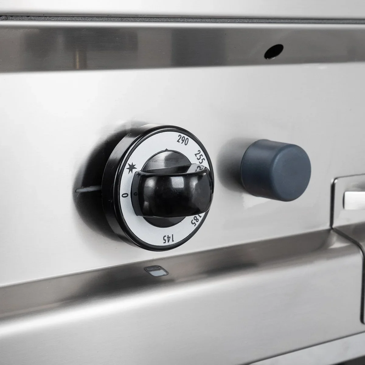Gasgrillplatte Serie 700 - 70/70 - ½ glatt, ½ gerillt - Image 10