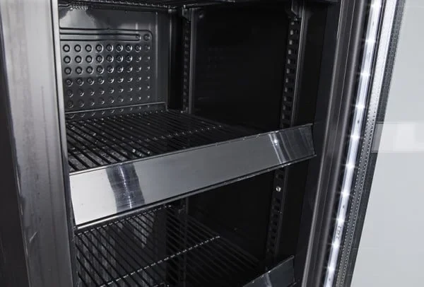 Gastro-Cool DC130 Getränkekühlschrank Slim ECO STAR 150 Liter schwarz/schwarz, LED, super sparmsam - Image 4
