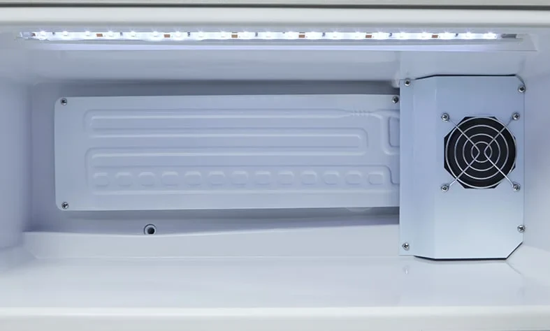 Gastro-Cool GD15 Glastürkühlschrank Theke 25 Liter silber/weiß, LED - Image 4