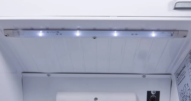 Gastro-Cool GD175 Getränkekühlschrank Retro Slim 212 Liter weiß/weiß, LED, Retro Design - Image 8