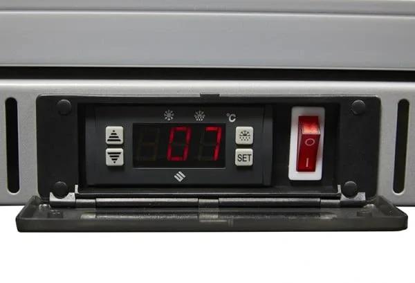 Gastro-Cool UC200 Barkühlschrank 208 Liter Klapptüren silber, LED, unterbaufähig - Image 2