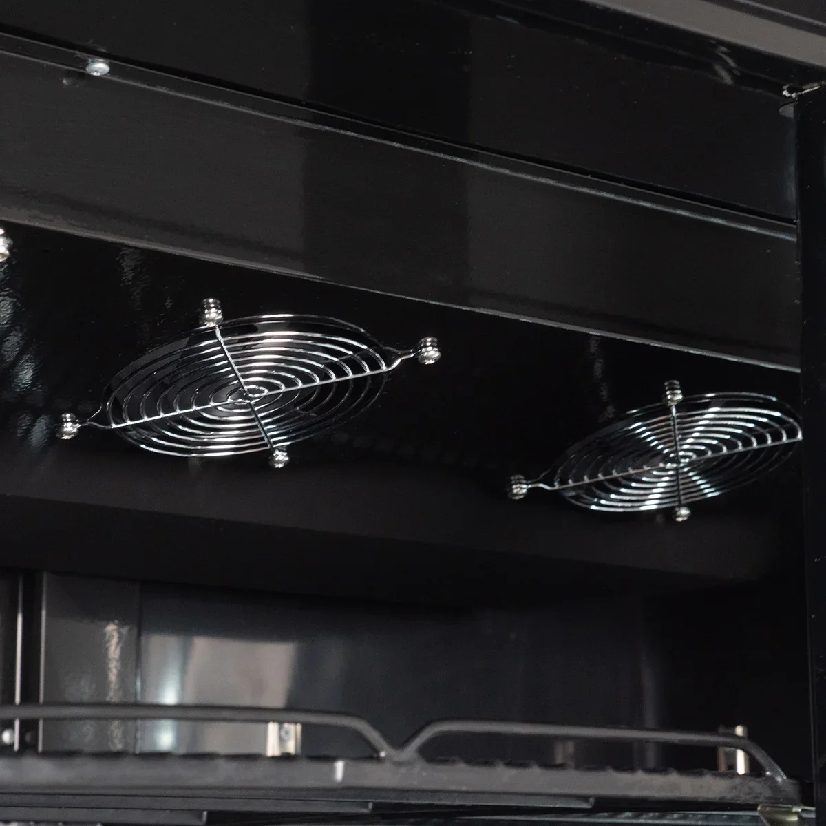 Getränkekühlschrank ECO 630 mit Leuchtaufsatz und Klapptüren - Image 10
