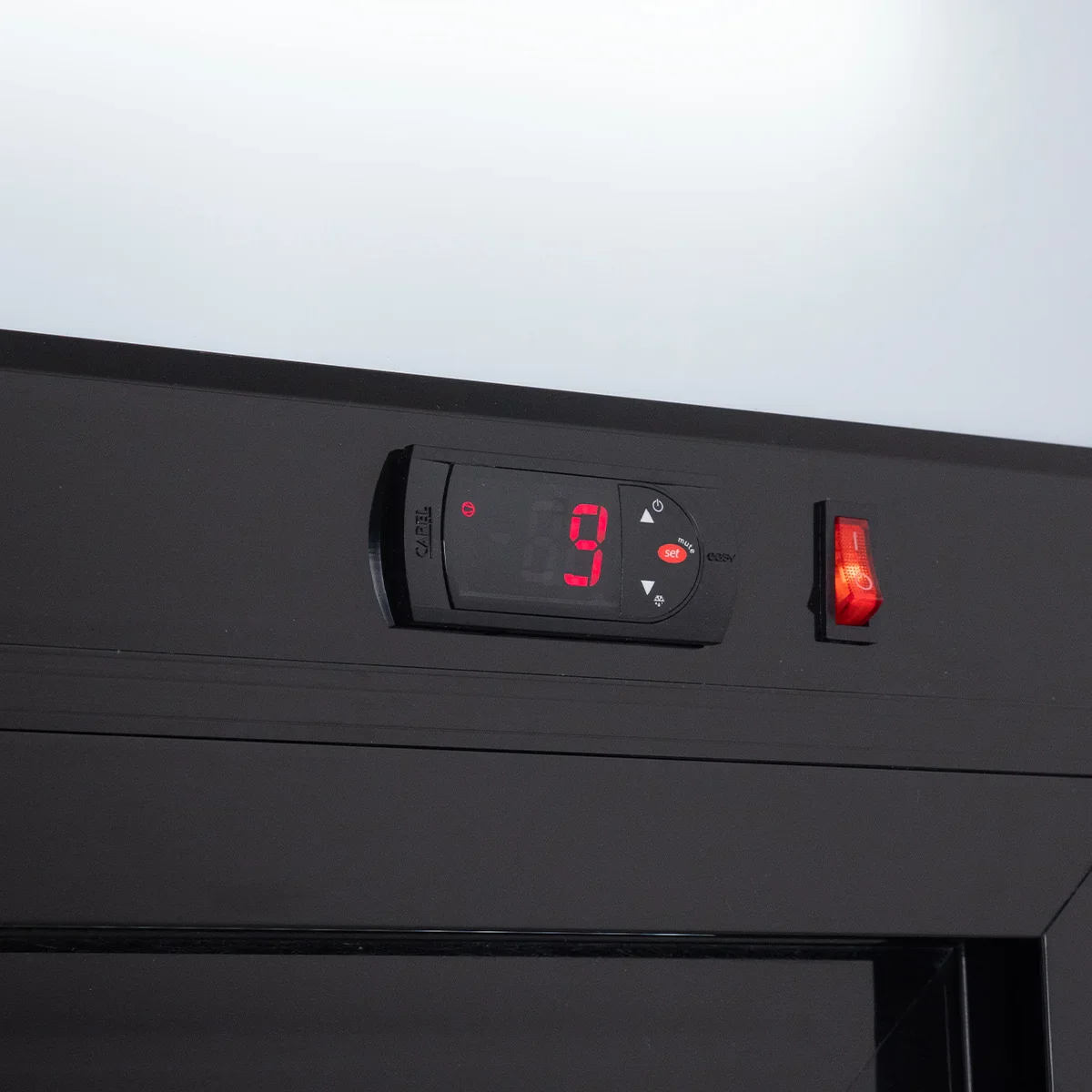 Getränkekühlschrank ECO 630 mit Leuchtaufsatz und Schiebetüren - Image 8